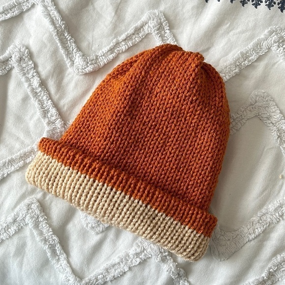 Handmade Knit Beanie NWT - Picture 1 of 2